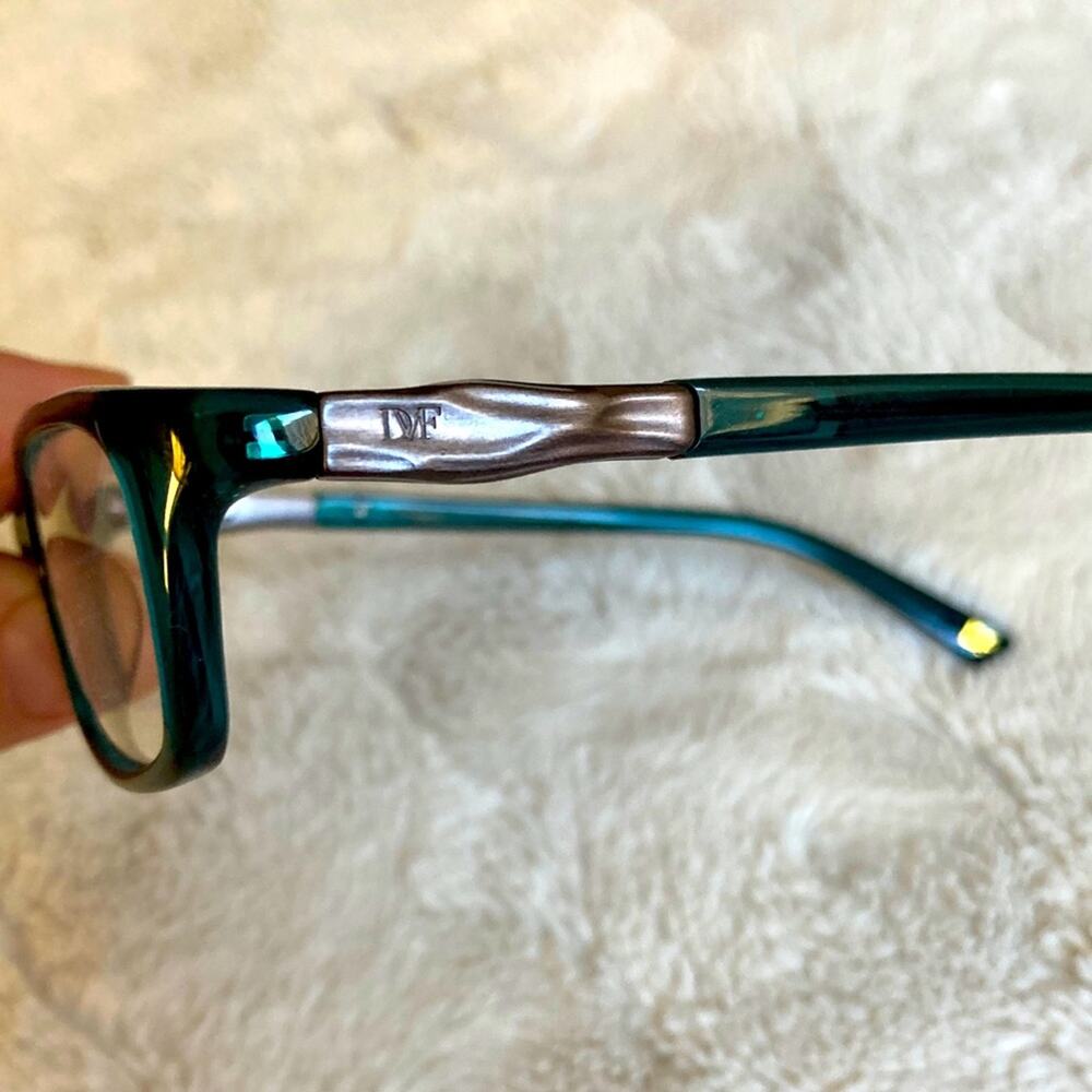 DVF emerald green shades rectangular glasses frame - Picture 3 of 8